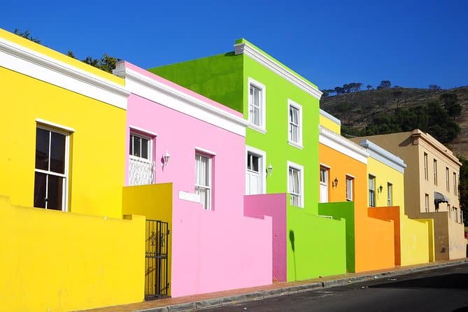 Bo - Kaap colorful houses