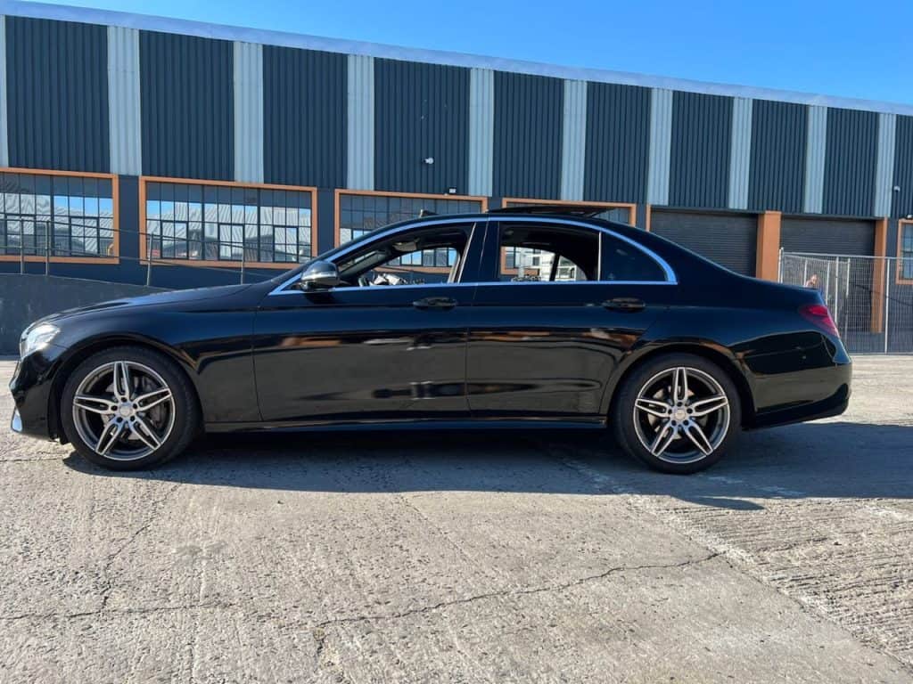 corporate airport transfers - 4 seater business class
